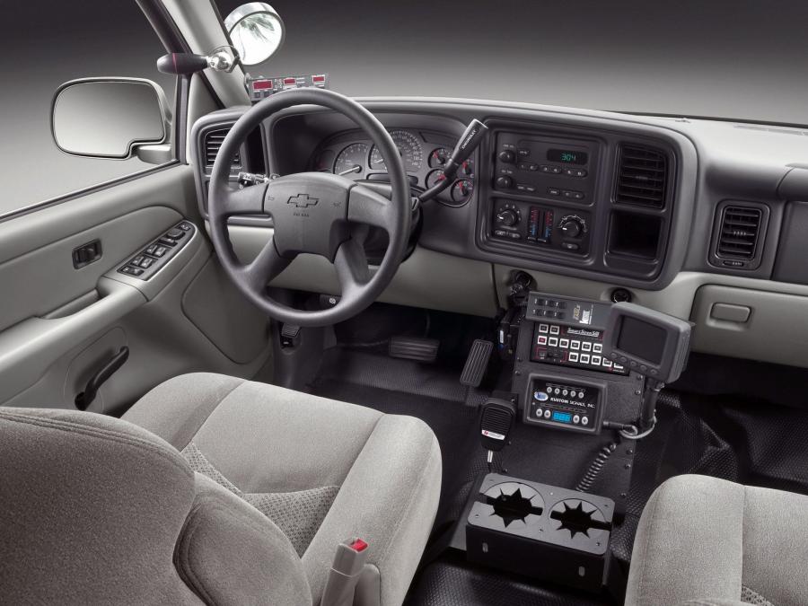  Chevrolet Tahoe Police 2004 года  (фото 6 из 20)